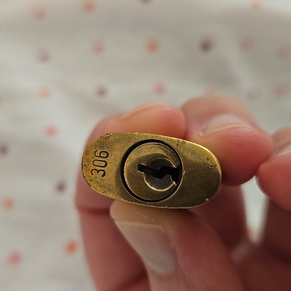 Louis Vuitton Lock Only NO KEY 306